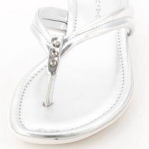 Marc Fisher Women’s Sandal, silver, sz 7.5M